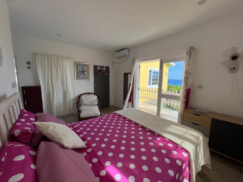 Waves Villa Guesthouse - image 10