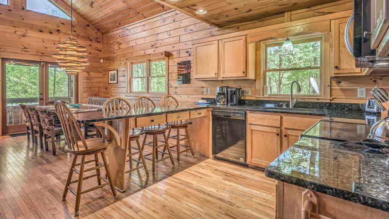 Adventure Us- Aska Area Lake Views Dog Friendly - image 45