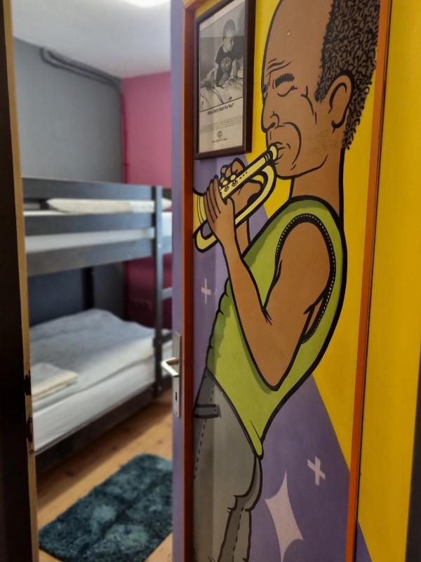 Sax Pub Hostel Ljubljana - image 11