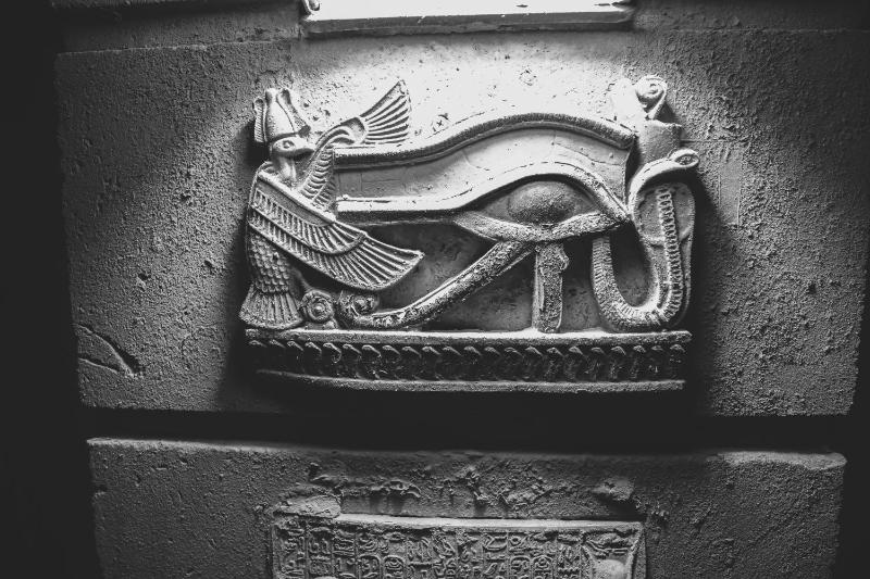 King Suite with Balcony image 3