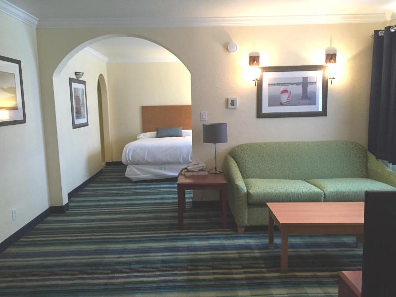 Surf Motel - image 13