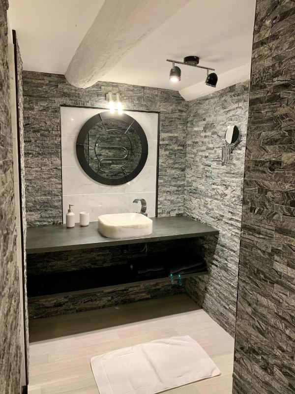 Superior Apartment image 1