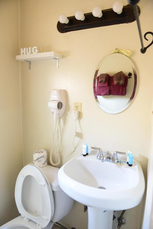 One-Bedroom Suite image 3