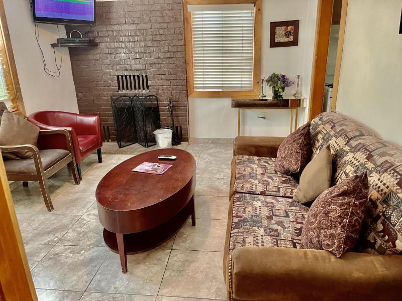 One-Bedroom Suite image 2