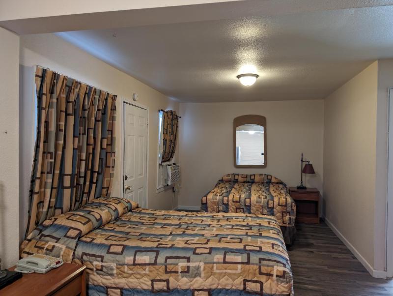 2 Full Beds with Kitchenette image 4
