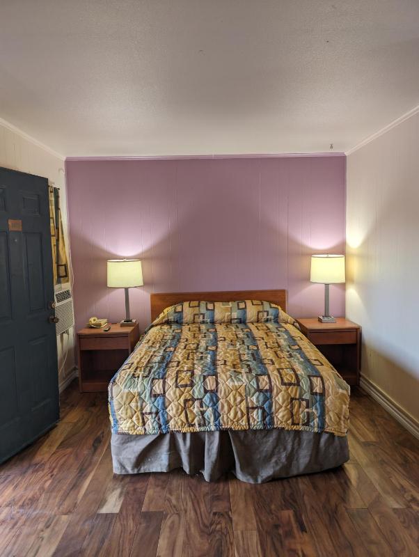 Premium Queen Bed with Kitchenette image 3