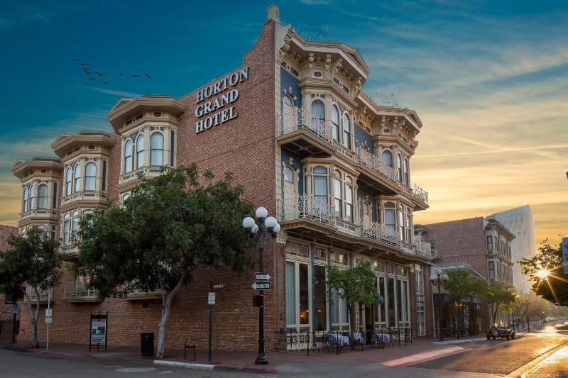 Horton Grand Hotel - image 11