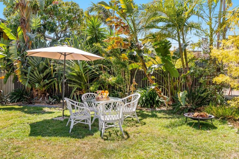 THE Elks - Pet Friendly Home in Town - Holiday Yamba - image 17