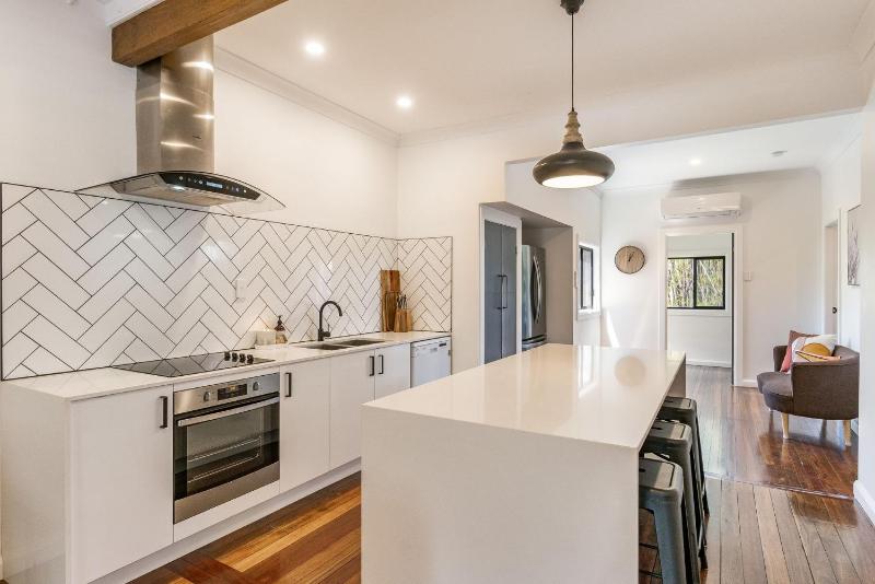 THE Elks - Pet Friendly Home in Town - Holiday Yamba - image 10