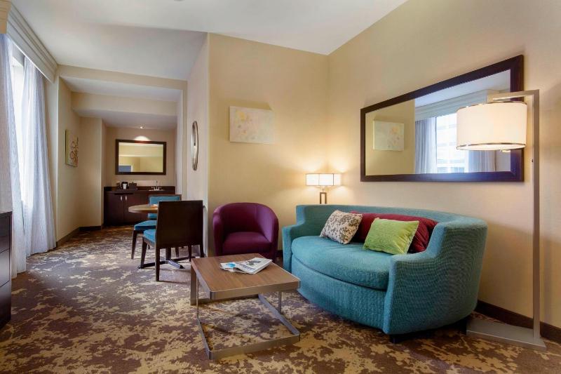 Courtyard by Marriott Portland City Center - image 14