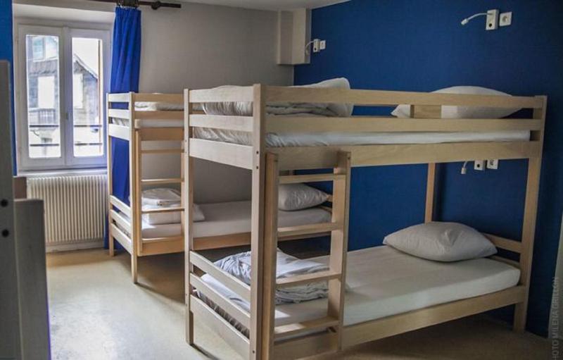 Dormitory Room (6 Adults) image 2