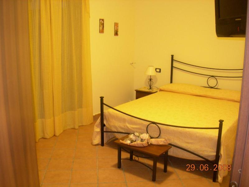 Double or Twin Room image 2