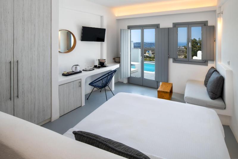 Senior Suite with Private Plunge Pool image 2