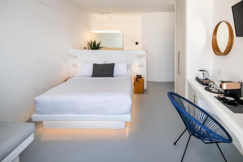 Senior Suite with Private Plunge Pool image 3