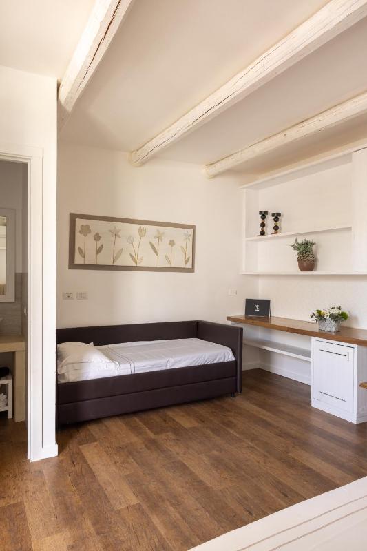 Triple Room (3 Adults) image 3