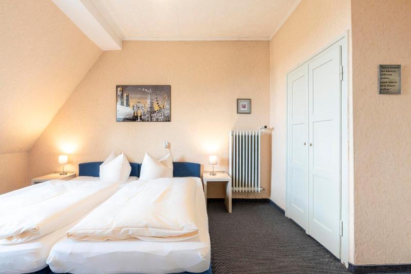 Hotel-Pension am Siegestor - image 11