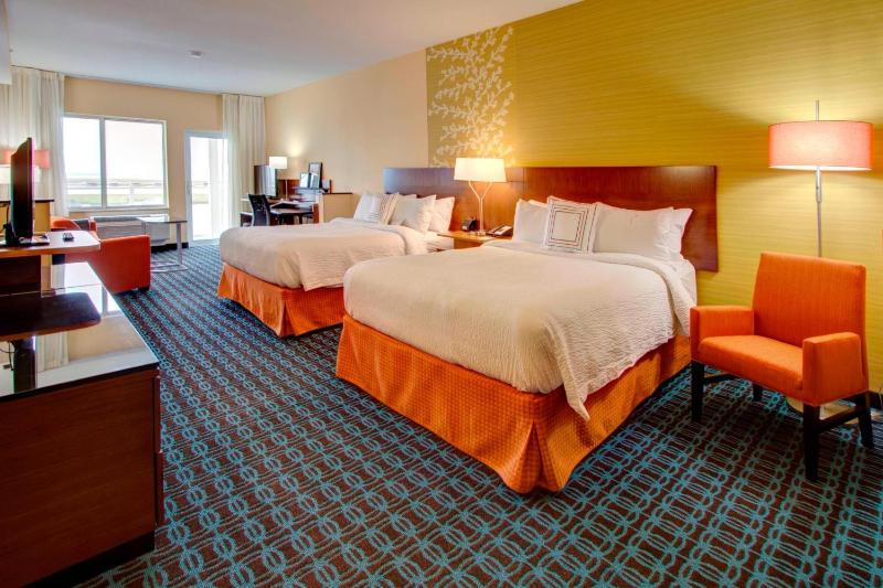 Queen Suite with Bay View image 2