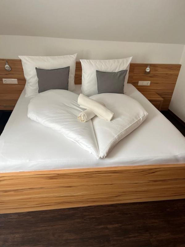 Two-Bedroom Apartment with Terrace and Garden View image 4