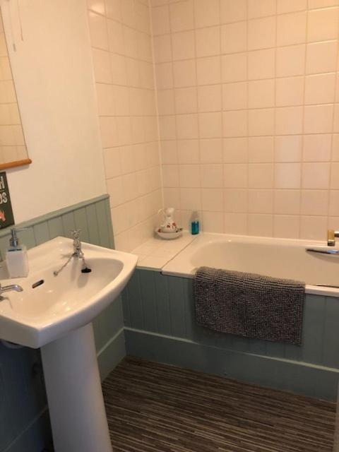 Double Room with Private Bathroom image 3