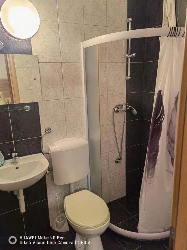 Double Room with Private Bathroom image 4