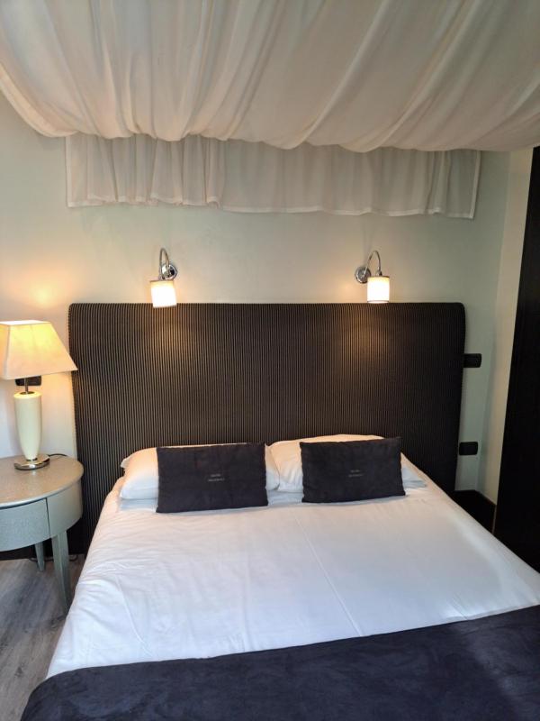 Economy Double Room image 4