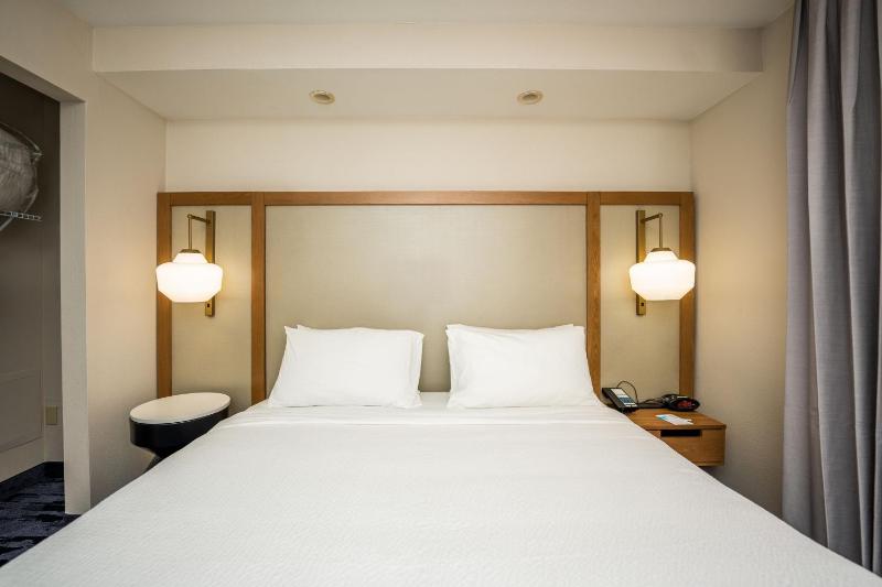 Executive King Suite image 2