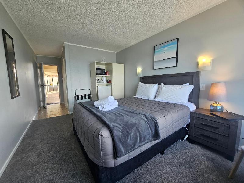 Tui Oaks Motel - image 9