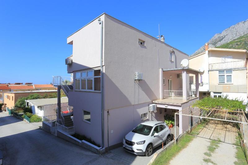 Apartments by the sea Baska Voda Makarska - 21774 - image 16