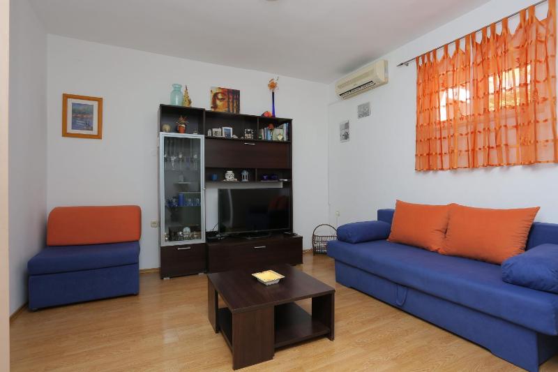 Apartments by the sea Baska Voda Makarska - 21774 - image 8