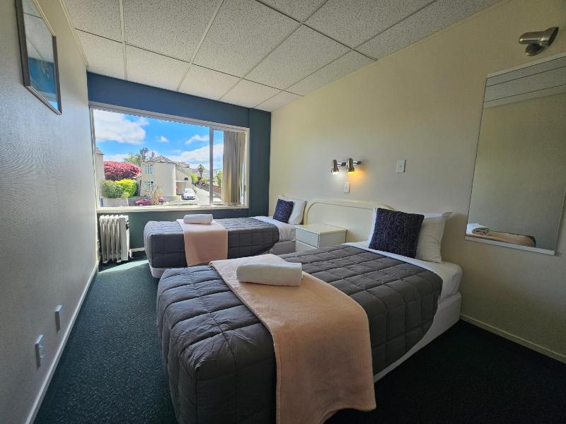 Tui Oaks Motel - image 33