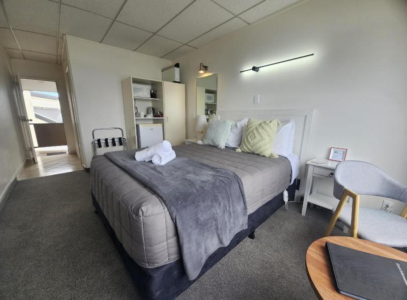 Tui Oaks Motel - image 3
