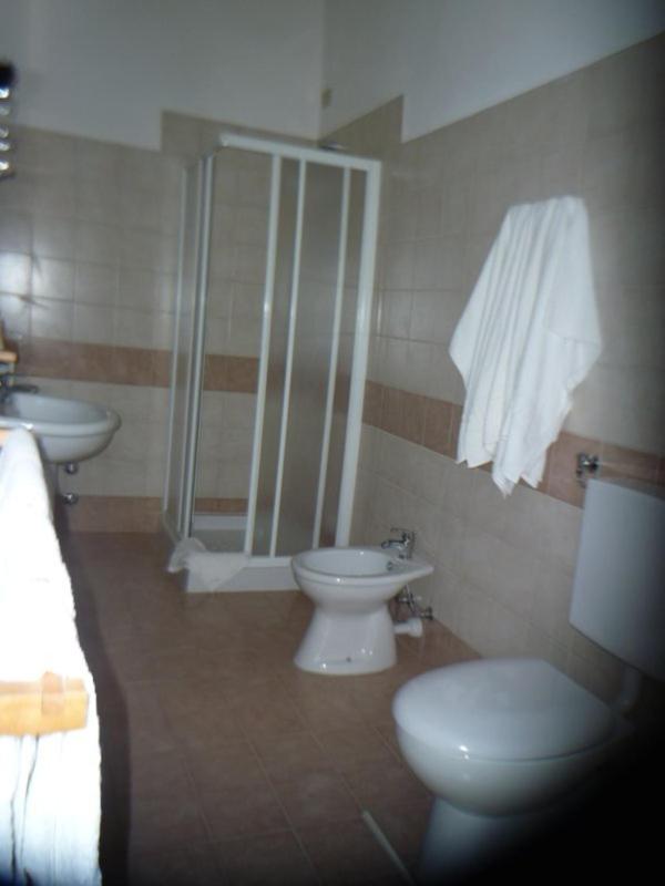 Single Room image 2