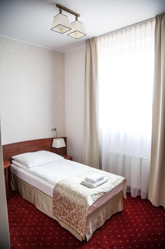 Single Room image 4