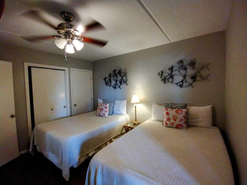 Beachview 206 Condominium Condo - image 16