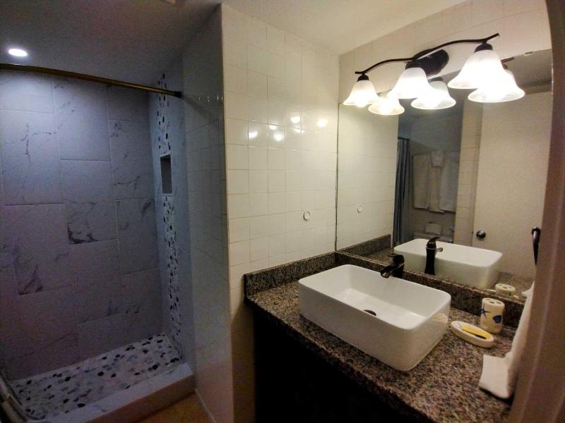 Landfall Towers 71 Condominium Condo - image 16