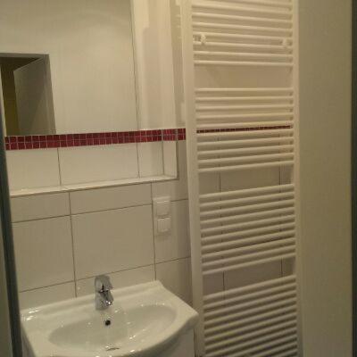 Standard Twin Room image 4