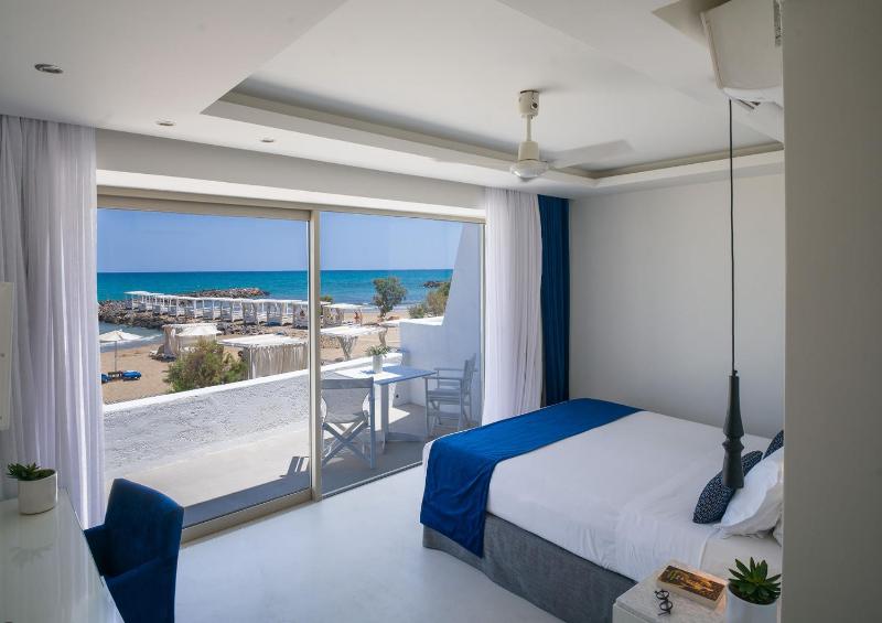 Bungalow Seafront image 3