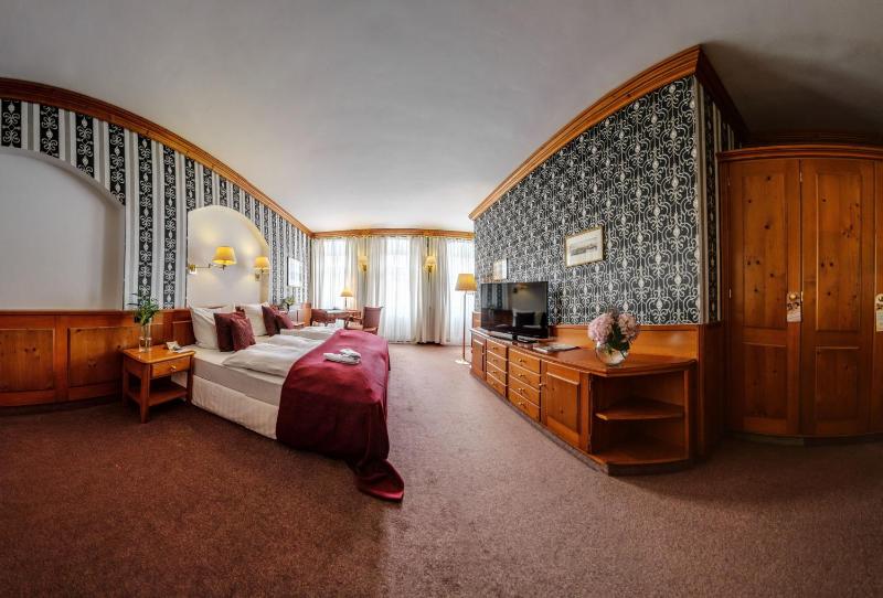 Double Room image 2