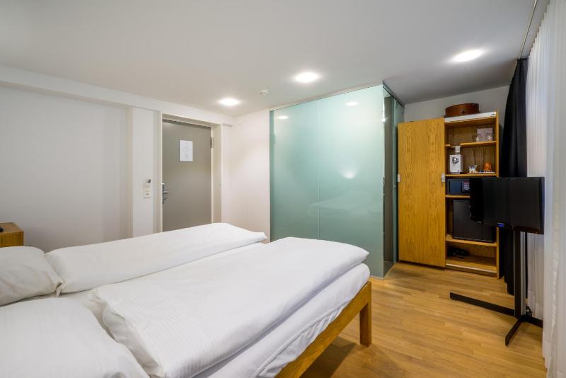 Standard Double Room with view towards the Hirschplatz image 1