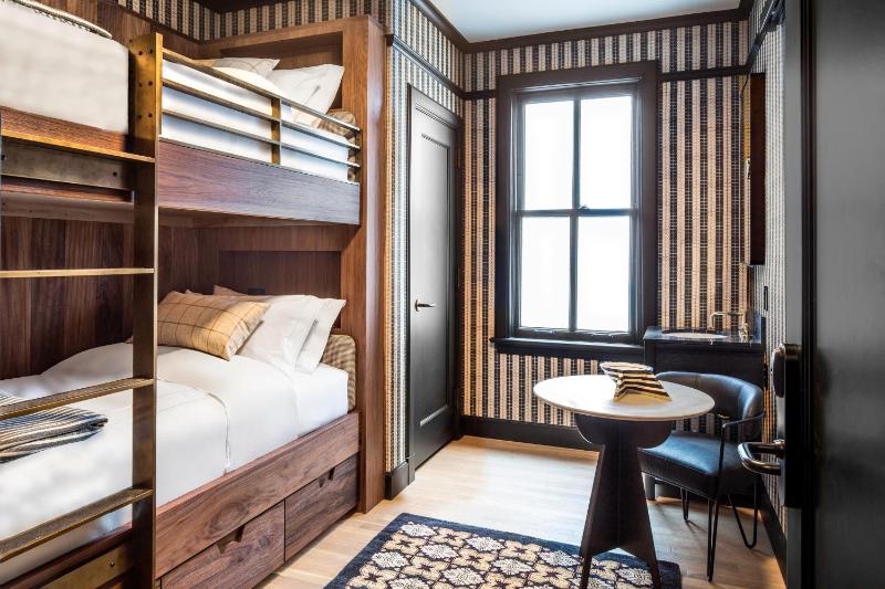 Proper Bunk Room, Guest room, 2 Twin/Single Bed(s) bunk image 2