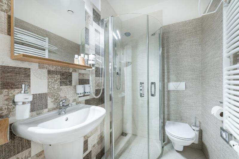 Double Room image 2