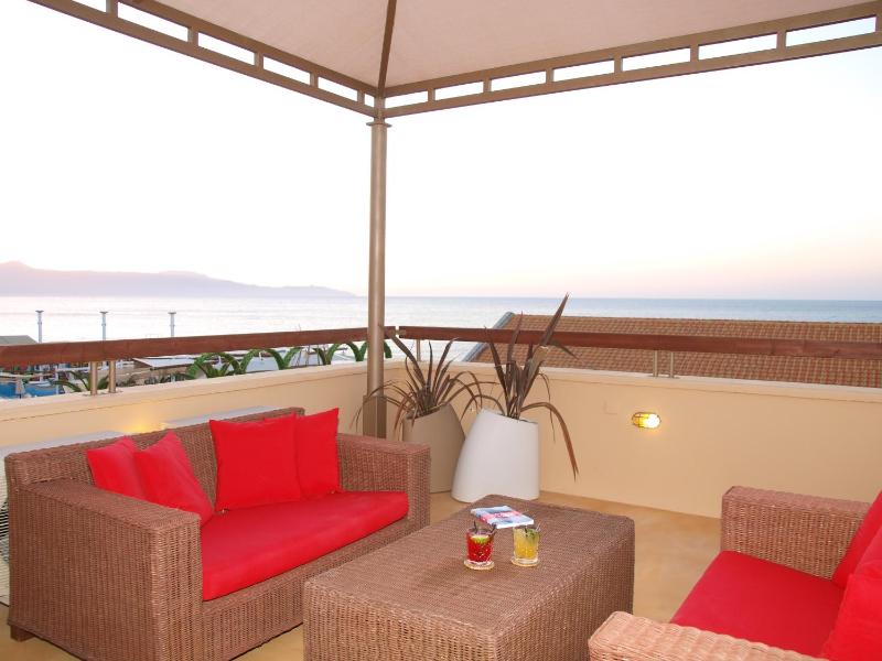 Penthouse Studio with Sea View (2 Adults) image 3