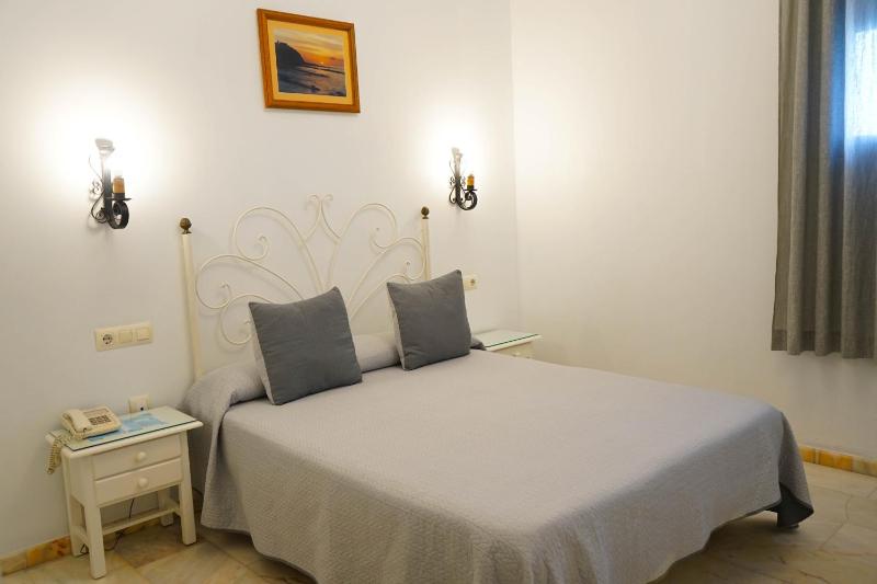 Double Room with double bed image 1