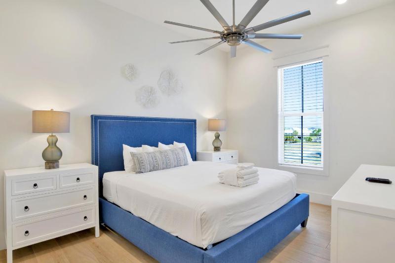 Seaside East 12 Bdrm 115 Bath Private Pools Sleeps 36 - image 34