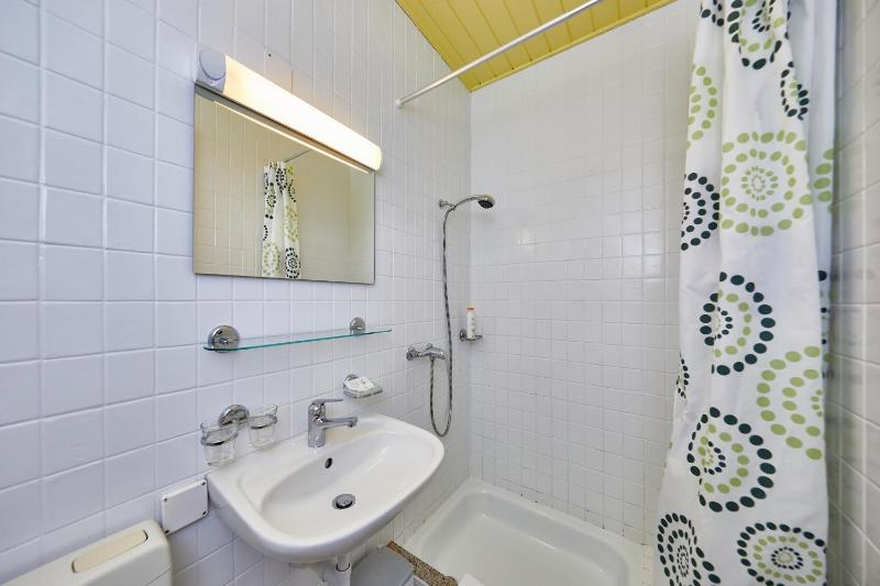 Double or Twin Room image 4