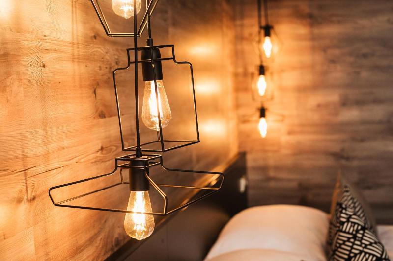 Deluxe Twin Room image 4