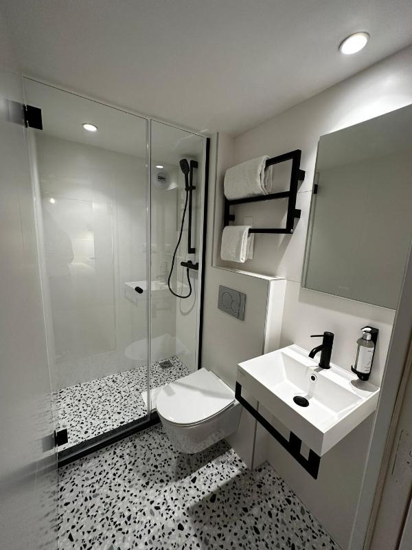 Standard Single Room with Shower image 1