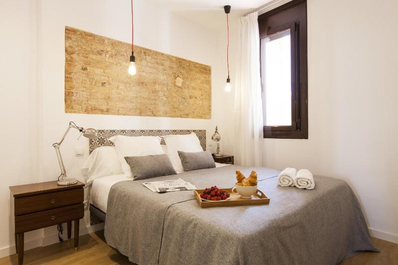 Two-Bedroom Apartment with Balcony image 2