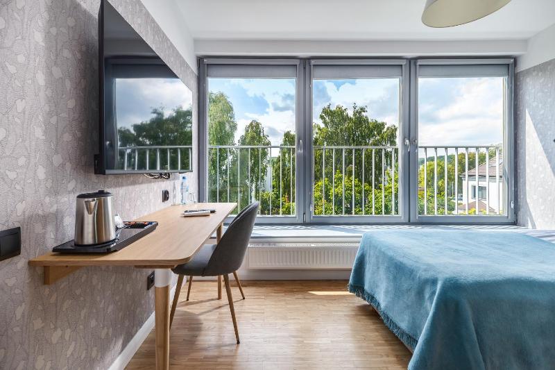 Single Room with City View image 1
