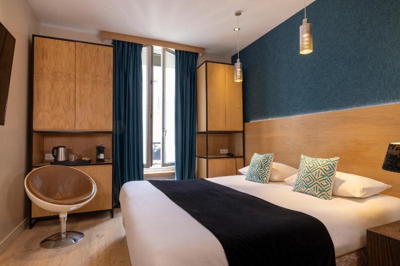 Deluxe Room image 1